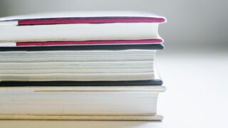 「読書」の言い換え語まとめ｜ビジネス文書で使える表現一覧
